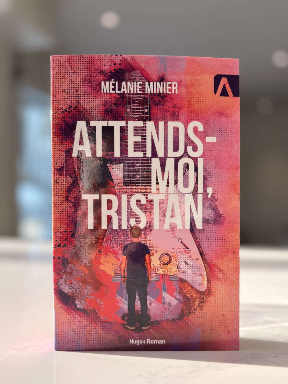 Photo de couverture du livre Attends-moi Tristan par Mélanie Minier