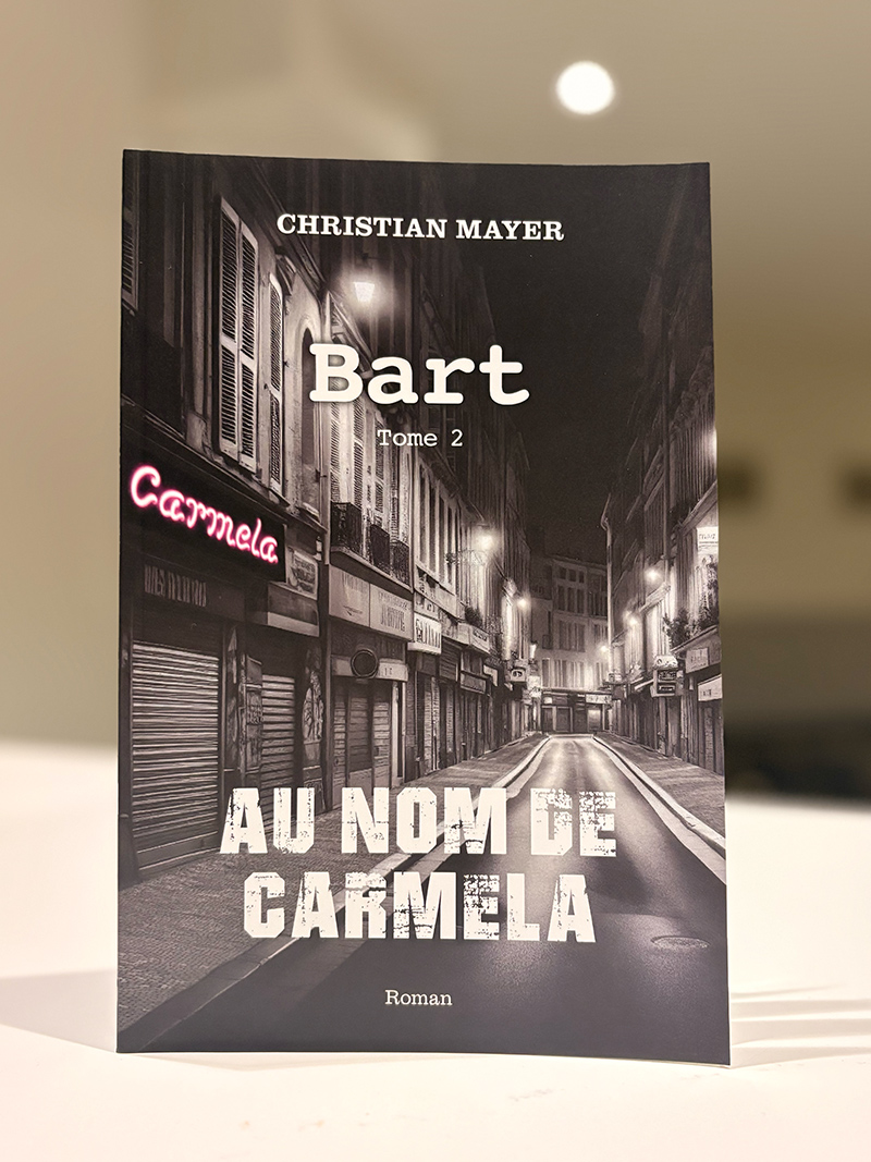 Photo de couverture du livre Au nom de Carmela.