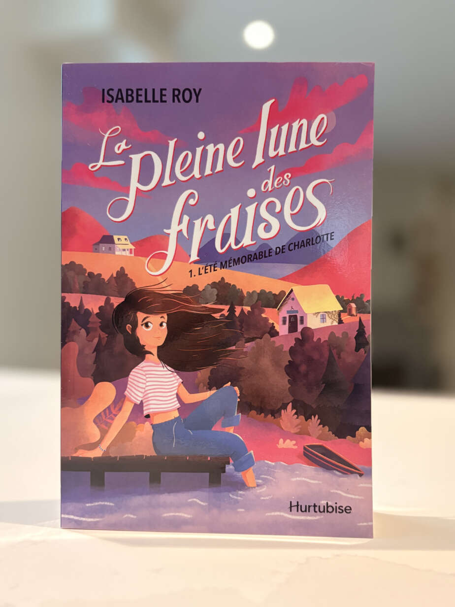 Page couverture du livre L'été mémorable de Charlotte