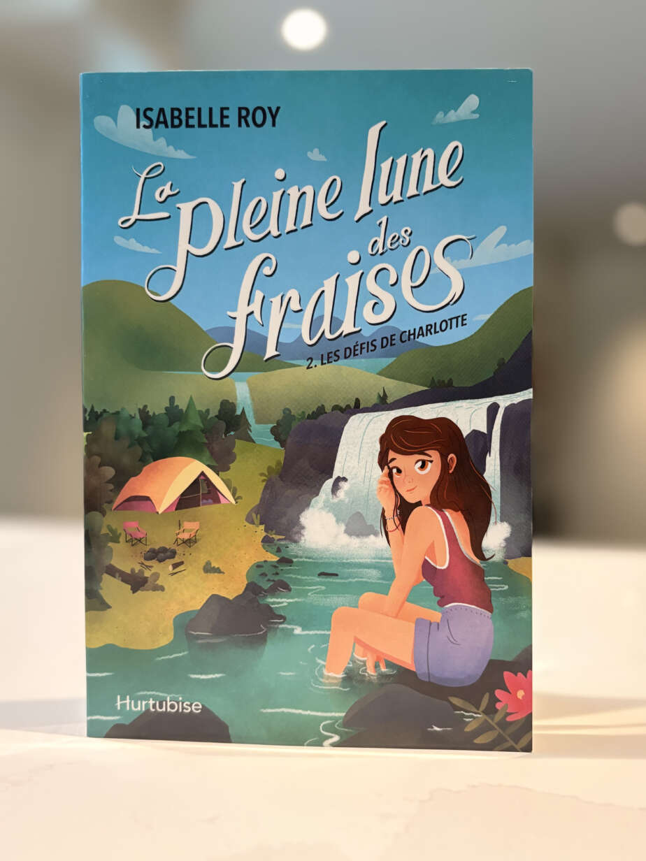 Page couverture du livre Les défis de Charlotte