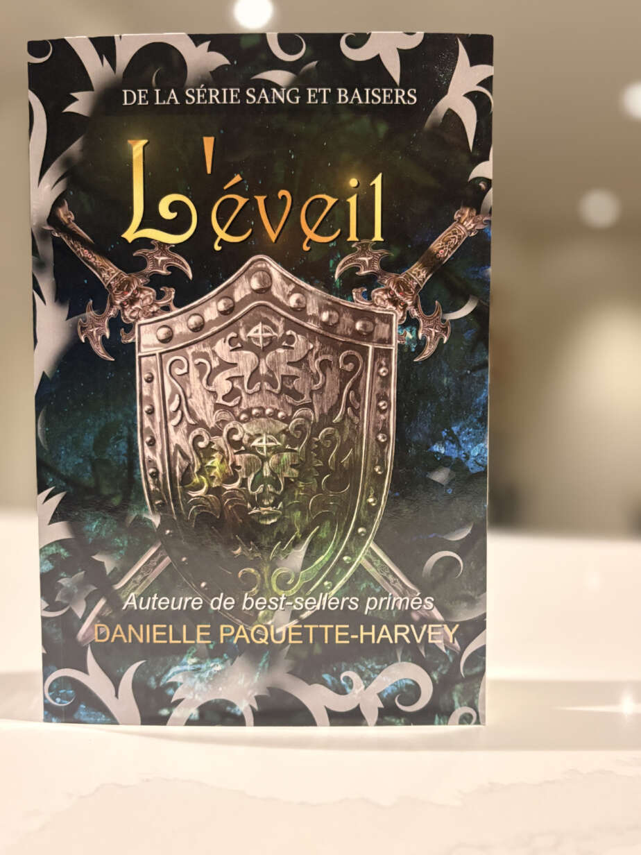 Page couverture du livre L'éveil Sang et baisers