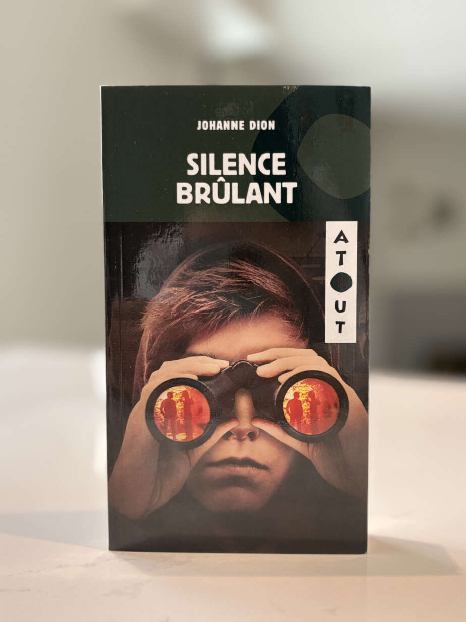 Page couverture du livre Silence brûlant