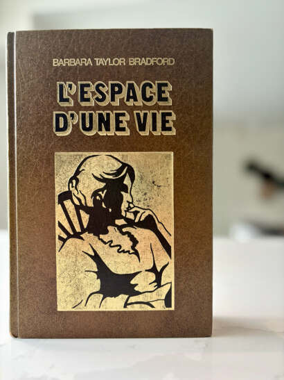 La couverture du livre L'espace d'une vie.