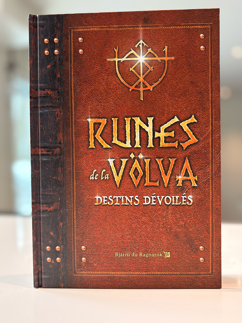 Photo de couverture du livre Runes de la Volvä: destins dévoilés