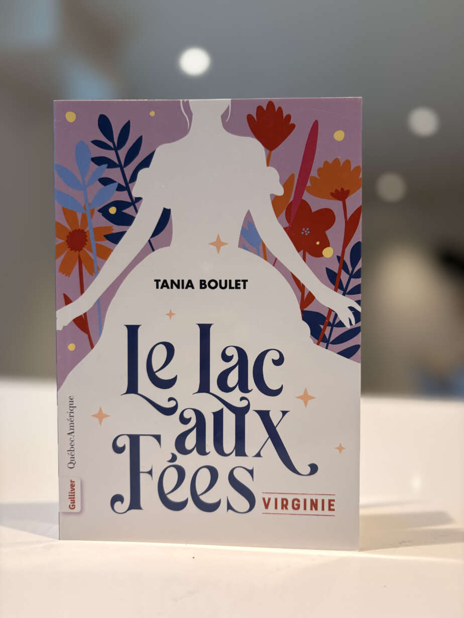 Page couverture du livre Le lac aux fées: Virginie