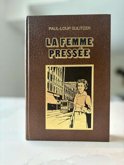 Page couverture du livre La femme pressée
